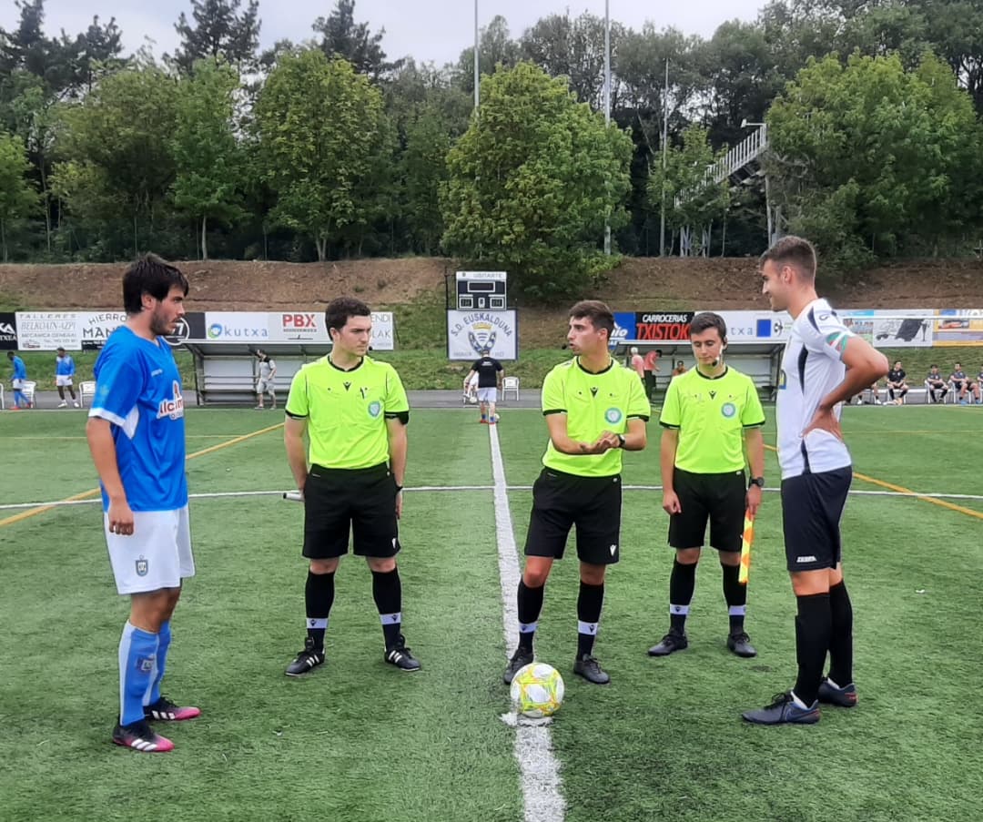 SDEuskalduna's tweet image. XLVII LARRAMENDI TXAPELKETA FINALA

REAL UNION  1

OIARTZUN  O

ZORIONAK @REALUNIONCIRUN!👏👏👏👏
ESKERRIK ASKO @OiartzunKE_