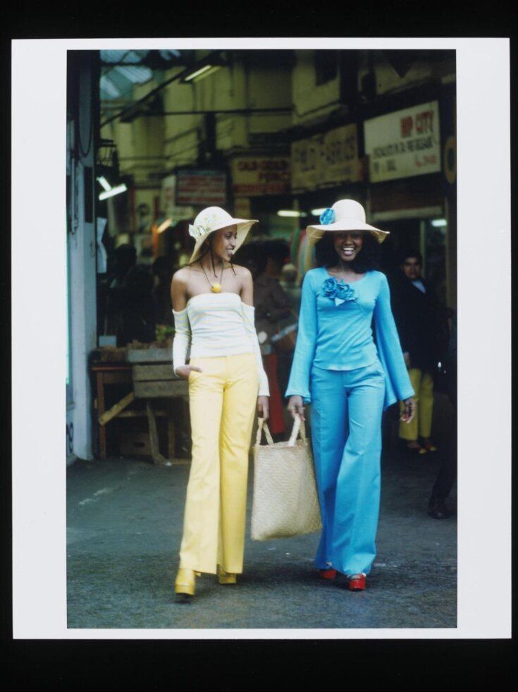 FASHION SHOOT BRIXTON MARKET, Armet Francis, 1973