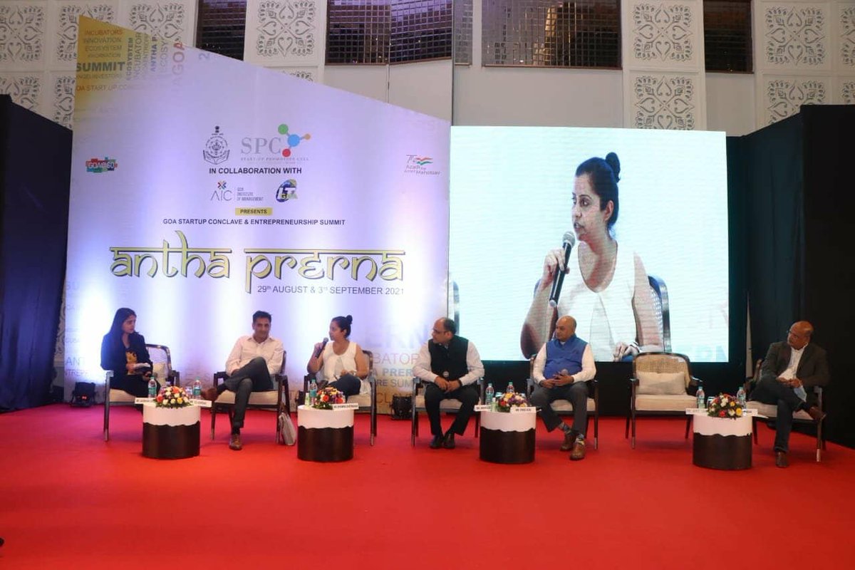 SmtJMOfficial's tweet photo. A teacher is someone who guides you &amp; supports you in achieving your goals.

This #TeachersDay, I would like to thank all the panelists of #AnthaPrerna who came together to guide the #GoanYouth in pursuing their dreams. (1/2) https://t.co/EkTmV0da8A
