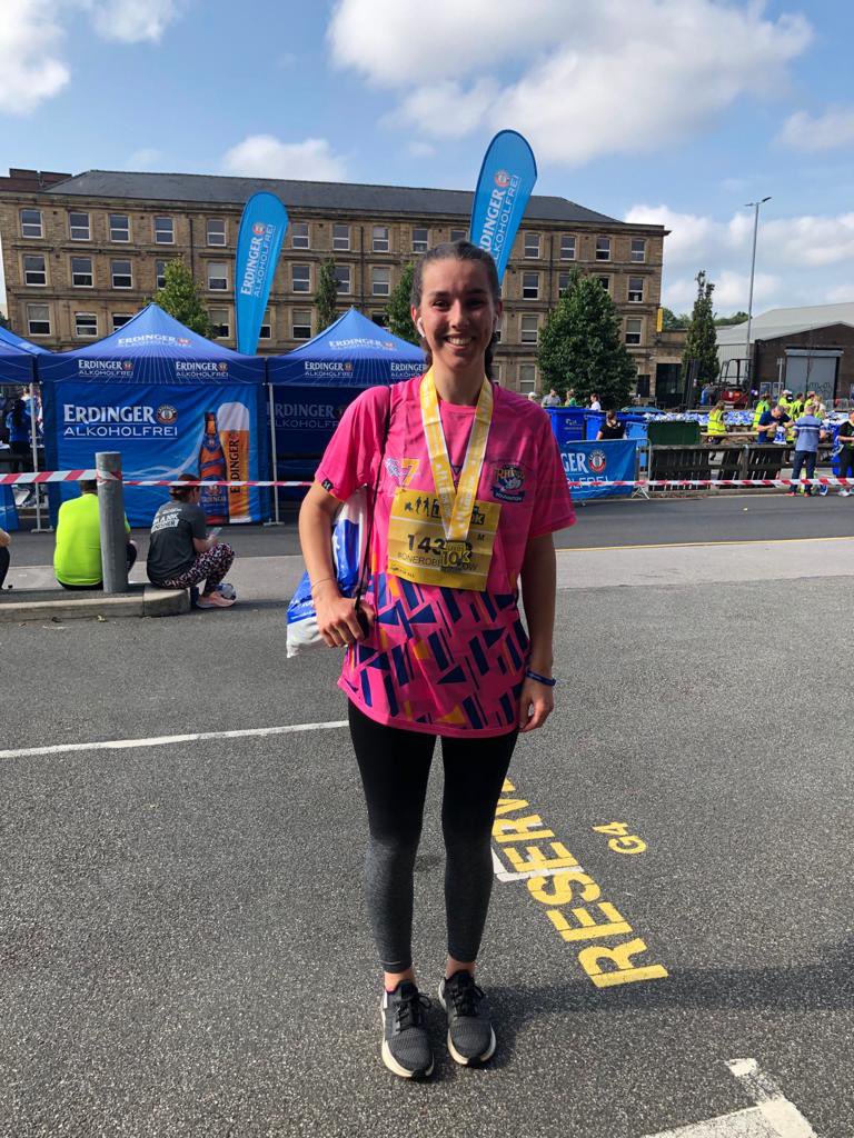 @RugbyLeeds @runforall @RLBarrieMc10 My daughter @Rachel_m_p_ has taken part in her first race, inspired by the great @Rob7Burrow - we are so proud of her. @leedsrhinos #RunWithTheRhinos #Leeds10K 🦏💙