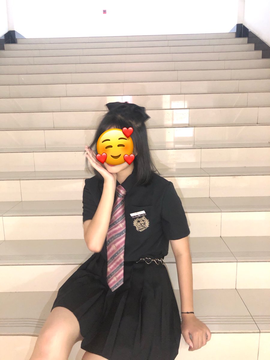 ebrbuxhdb's tweet photo. 妹子新买了一批袜子，冲！
＃原味 ＃原味袜子 ＃恋袜癖 ＃恋物癖 ＃打胶 ＃恋足 ＃女高中生  ＃臭袜子 https://t.co/R8fGC4pdXU