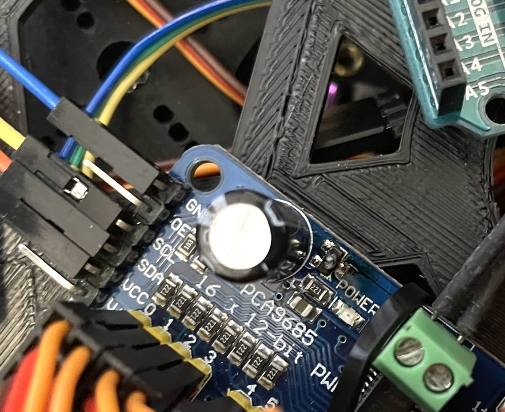 eternalfriend17's tweet image. レギュレータが燃えたっぽいっす
#Rospider