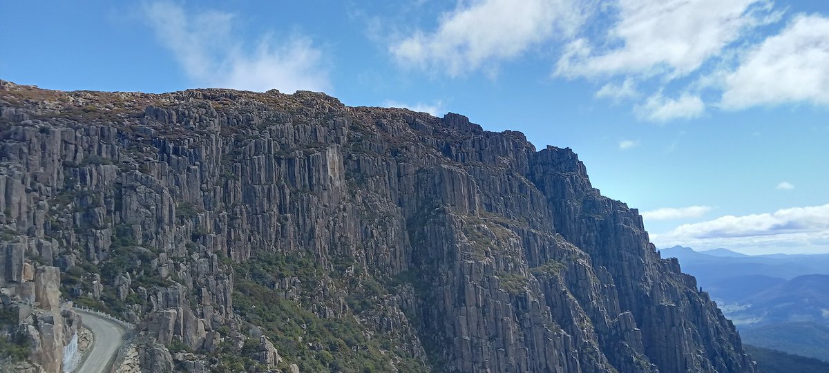 Jaroldy69's tweet photo. Then headed up to Ben Lomond
Not a bad Fathers Day. #MapOfTassie https://t.co/nxJigBHoHs