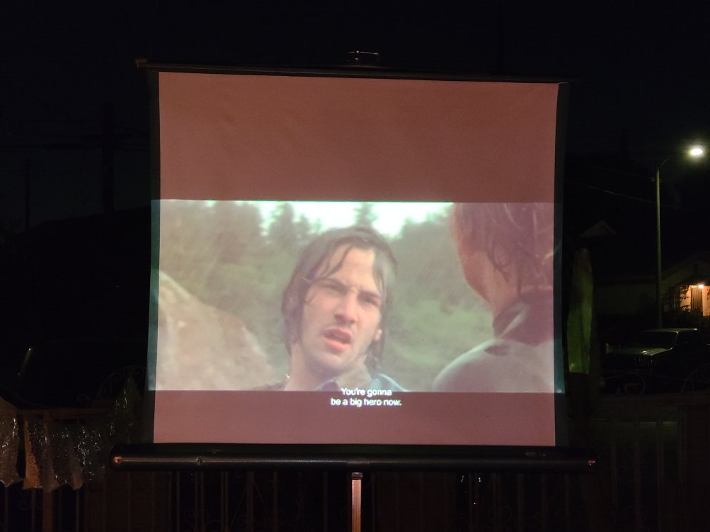 linarocas's tweet photo. Outdoor movie night w/ friends to watch  #PointBreak &amp; eat cake celebrating #KeanuReeves bday... Because why not?? 😁 https://t.co/oZN9UPWaXf