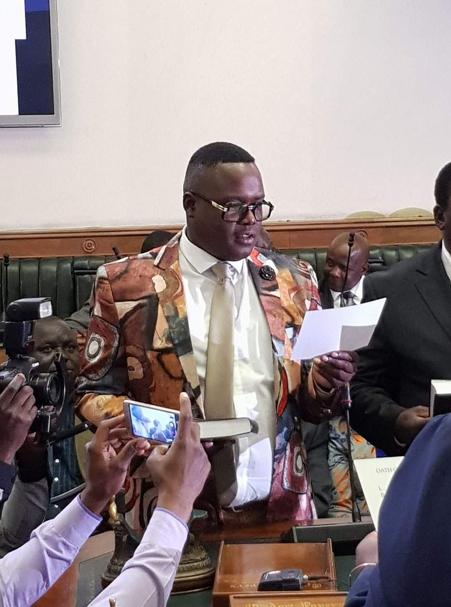 3 years ago i was sworn in as an MP for <a href="/mdczimbabwe/">Who voted for you☝️</a>. Only to be recalled by <a href="/OurMDCT/">Our MDC-T</a> for refusing to join them. I have no regrets i stand with <a href="/nelsonchamisa/">nelson chamisa</a>. I am happy with my record in Parliament and i know the will of the people with prevail in 2023

#RegisterToVoteZW