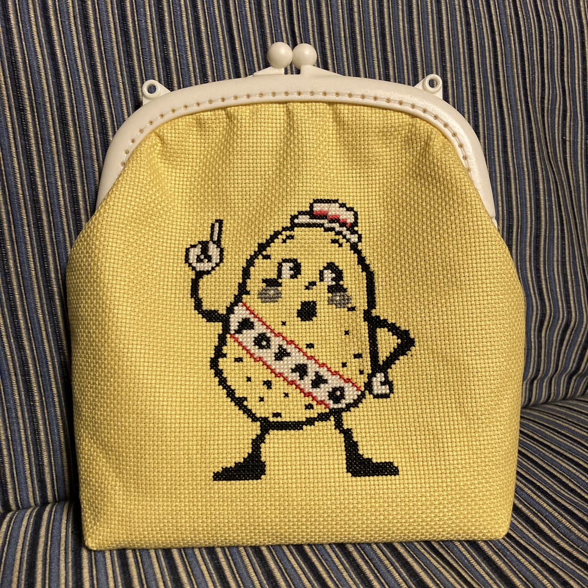 ポテト坊やのポーチが出来たー💛 おやつ専用じゃ🍪🧇🍘 #クロス