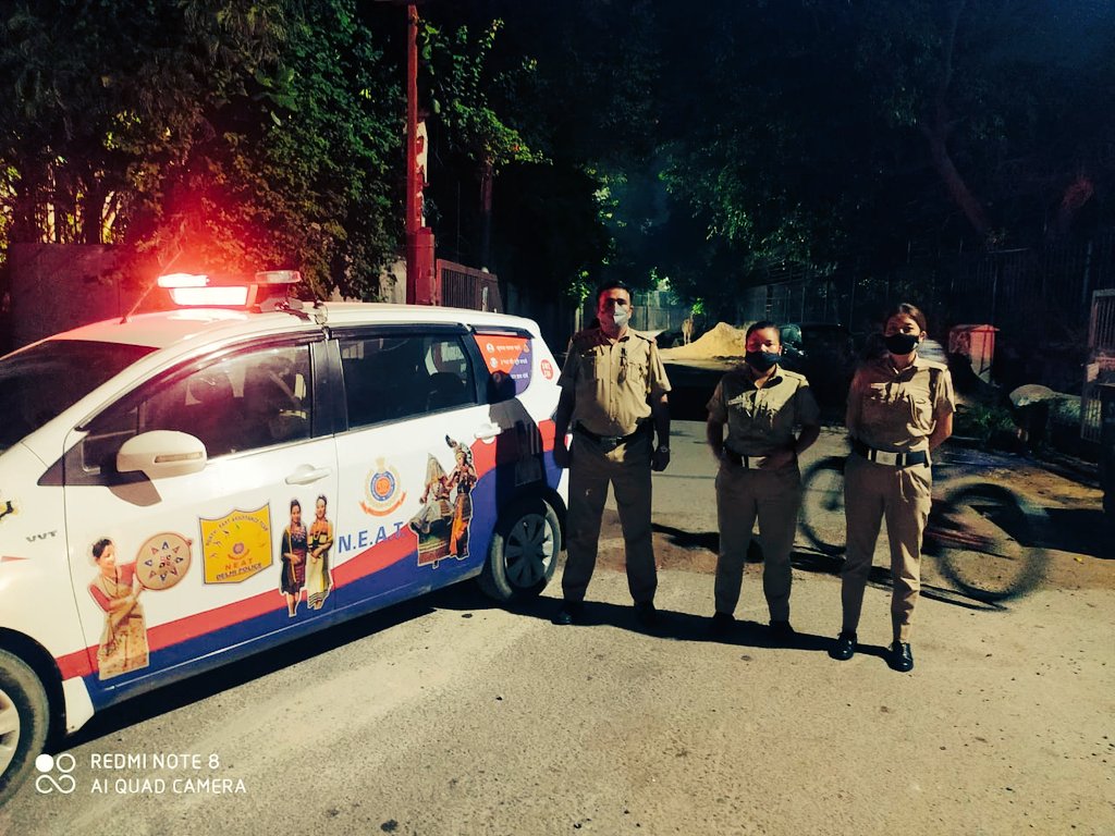 Nodalofficer_NE's tweet photo. Staff of Spl. Police Unit For North Eastern Region (SPUNER), Delhi Police patrolling in NEAT Van in the area where large concentration of North-East people are residing in Delhi.
#NEHelpline1093
 https://t.co/MTQUiSymZk
@LtGovDelhi @CPDelhi @DelhiPolice @Alanagolmei @jmaivio https://t.co/HdAnIb3CB1