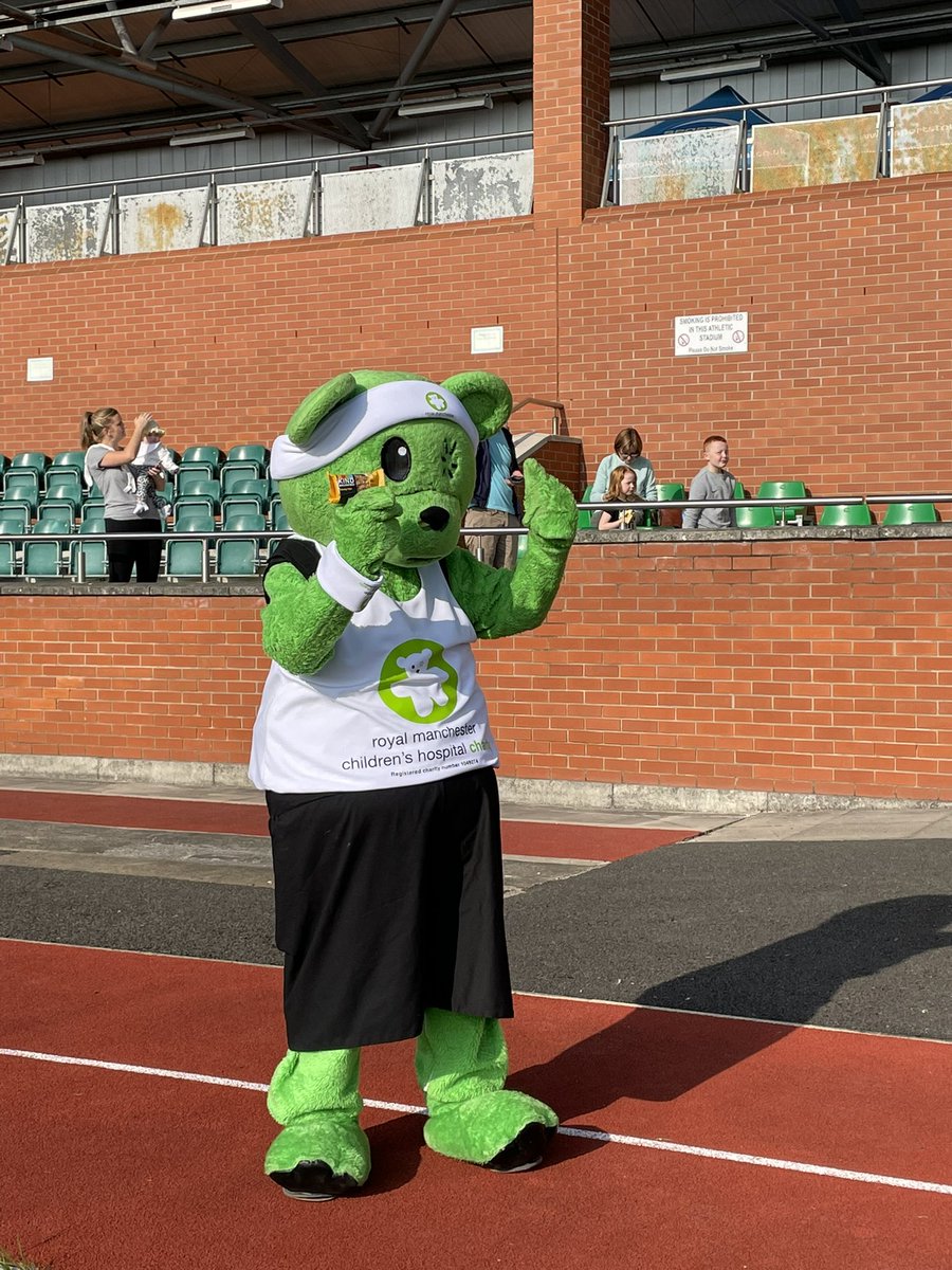 TheRunningBee's tweet photo. Now WE ARE ALL ‘TEDDY’ TO GO…@rmch10k @RMCHcharity https://t.co/eJHtmEpBhU
