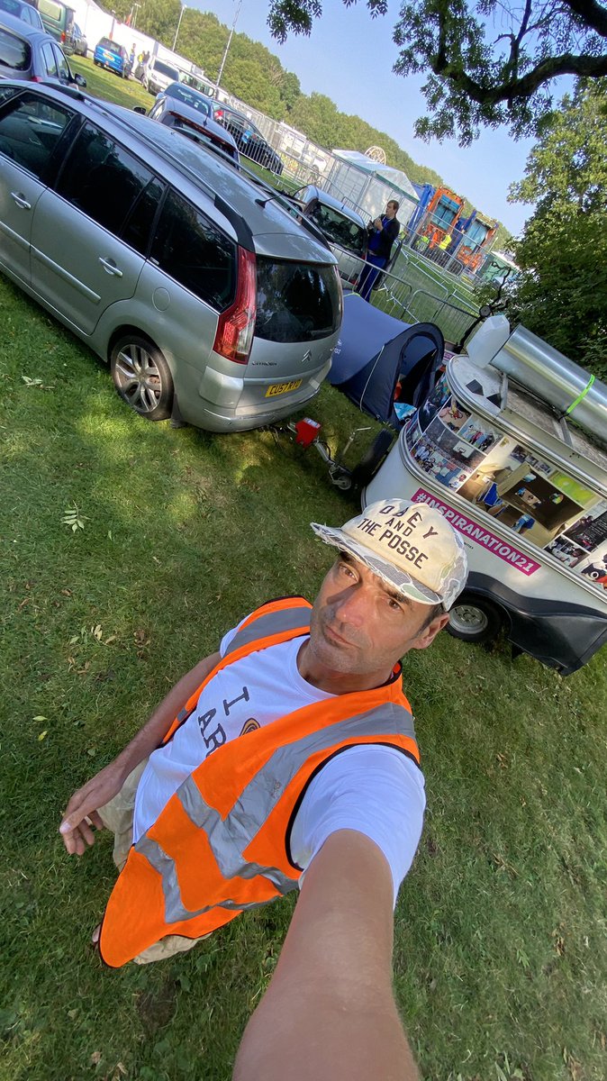 ST3AMCo's tweet photo. GOOD MORNING CAMPERS…
May have had to sleep under the #DiscoTree21 here at #GodivaFeatival21 but at least we have a good WiFi and mains power
RIGHT LET’S DO THIS
Watch this space for more #MissionToMars21 launch prep to #InspiraNation21 🚀🚀🚀 https://t.co/PhIkm3OtXM