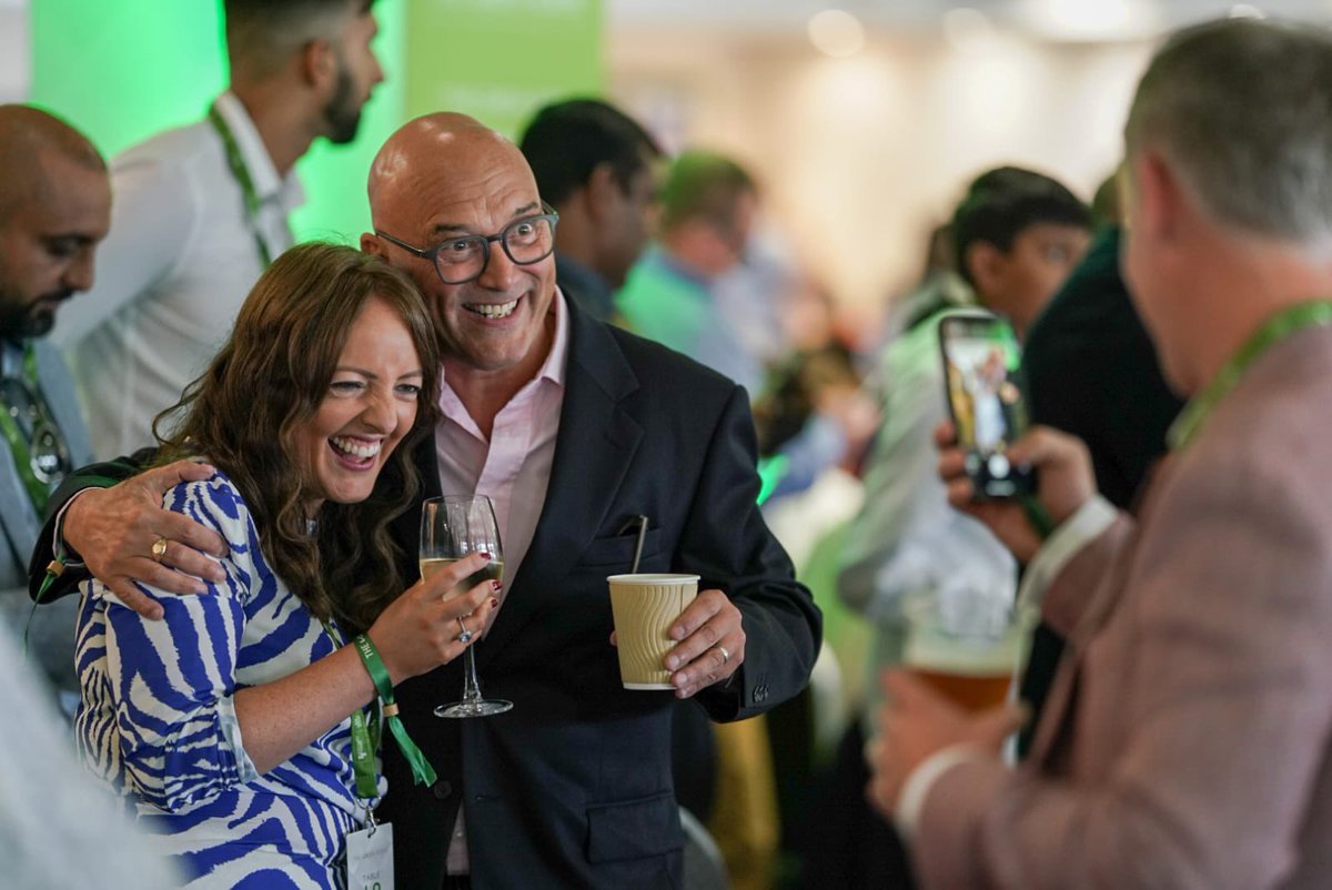TheGreenRoomEx's tweet photo. Absolutely awesome 3 days in the @TheGreenRoomEx @KiaOvalEvents #ENGvIND🥂🏏🍻Huge thanks to all our guests 🙏🏻 &amp; we can’t wait to be back @KiaOvalEvents for Christmas Live in December https://t.co/wpAZWi2sR8