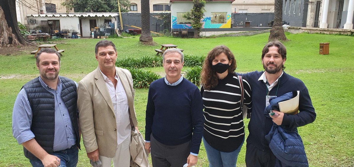 <a href="/fffrosario/">Fridays for future Rosario</a> L-COY en Rosario 
Con parte del Panel de Descarbonizacion Facultad de Derecho FNGA