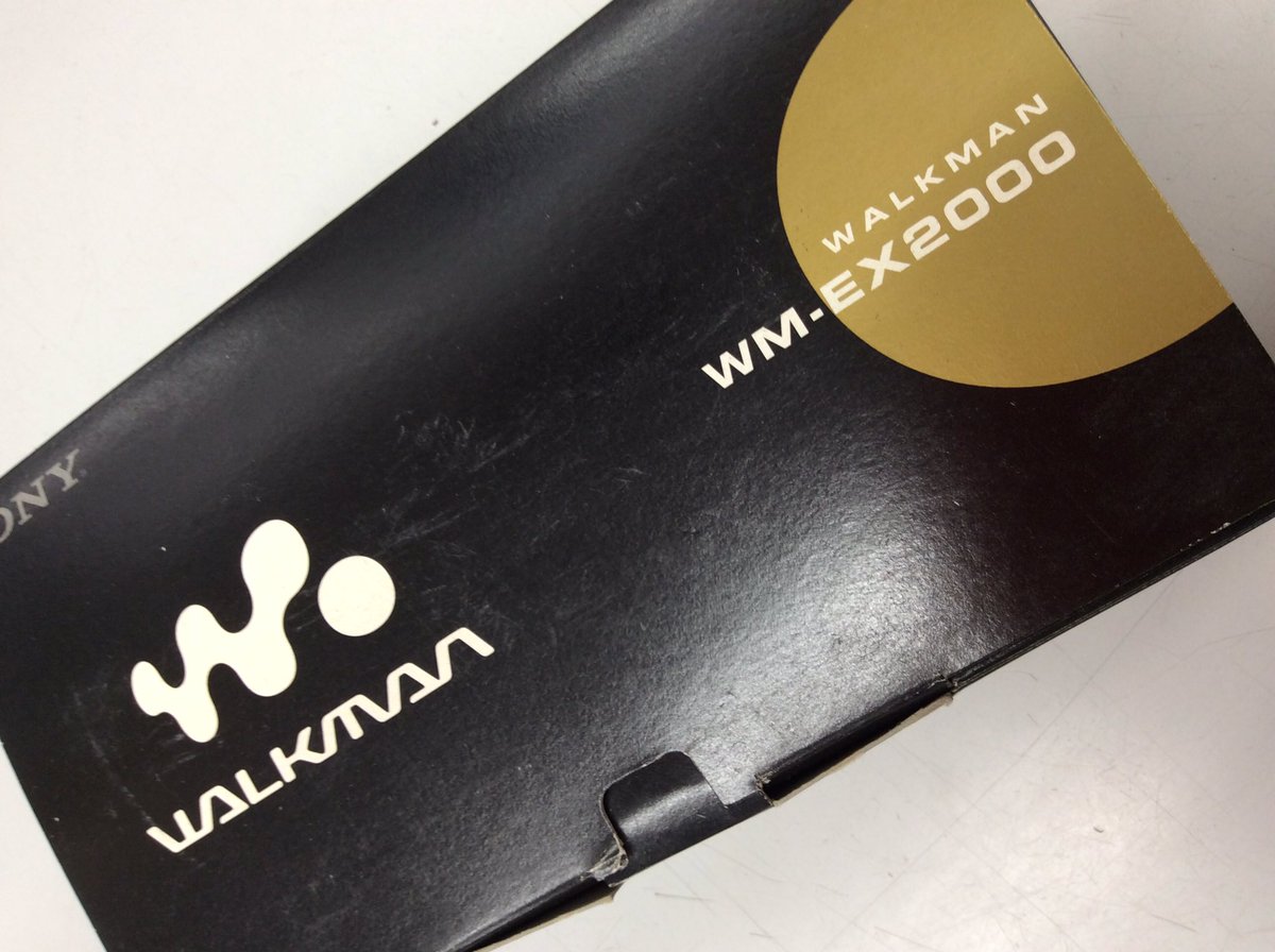 hardoffkamakura's tweet photo. 当時高音質モデルとして発売されたウオークマン。残念ながらガム型充電池が腐食してるのでJunkです。#sony #ex2000 #ウオークマン #wmーdx2000 #ハードオフ #ハードオフ鎌倉大船モール店 https://t.co/t1t1b6Kpju