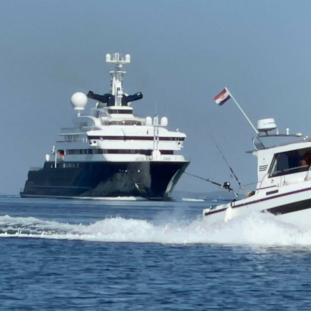 fpixphoto's tweet photo. Octopus in the flesh. 

Launched in 2003 for Microsoft Co Founder Paul Allen at a cost of $200,000,000 😳

She is often lent out on scientific research, exploration and rescue missions. 

#octopusyacht #paulallen #microsoft #zadar #croatia https://t.co/BaEwv9pb6s https://t.co/UBAUrJoGju