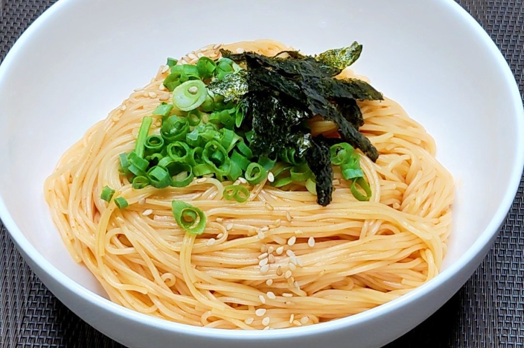 ハマごはん お手軽レシピ 悪魔のピビンそうめん そうめんを袋の表記通りに茹でて冷水でよく冷やし 水気を切る ポン酢 ごま油 コチュジャン 砂糖をそうめんに混ぜてネギ 海苔 白ごまをかけて完成 まだまだ暑いこの時期にピッタリな一品です ハマごはん お手軽レシピ 悪魔のピビンそうめん そうめんを袋の表記通りに茹でて冷水でよく冷やし 水気を切る ポン酢 ごま油 コチュジャン 砂糖をそうめんに混ぜてネギ 海苔 白ごまをかけて完成 まだまだ暑いこの時期にピッタリな一品です