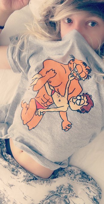 My ex gf is a mom now and getting married. And I just woke up at noon in this shirt. Who won? https://t