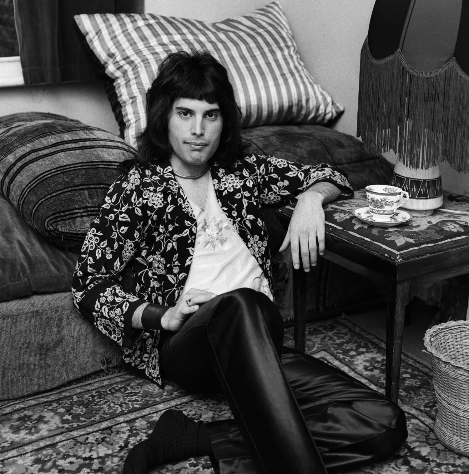 Remembering the late great Freddie Mercury happy heavenly birthday  
