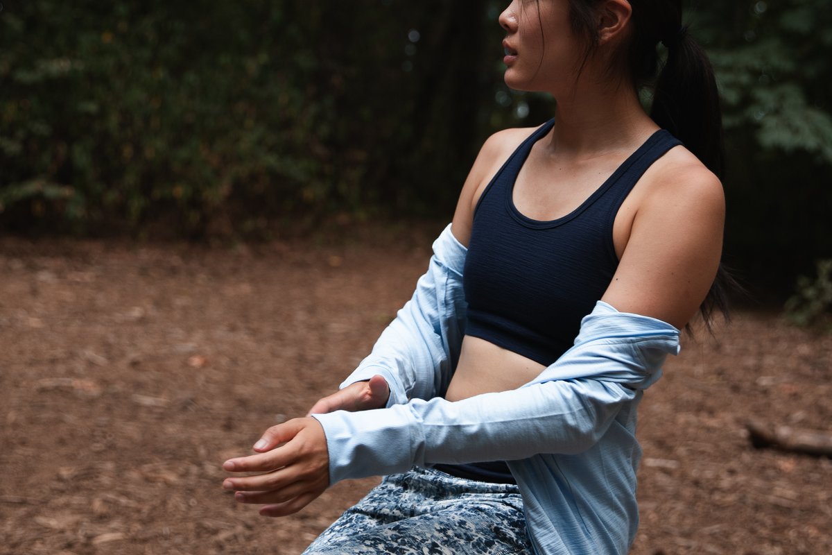AblyApparel's tweet image. Built to move with you.
Whatever your sport, count on #AblyApparel keeping you stink-free, dry and ready for anything.

Wearing: 
-- Imani Women's Reversible Sports Bra 
--Adda Women's Leggings (navy print)
#Whateverproof | #Ably