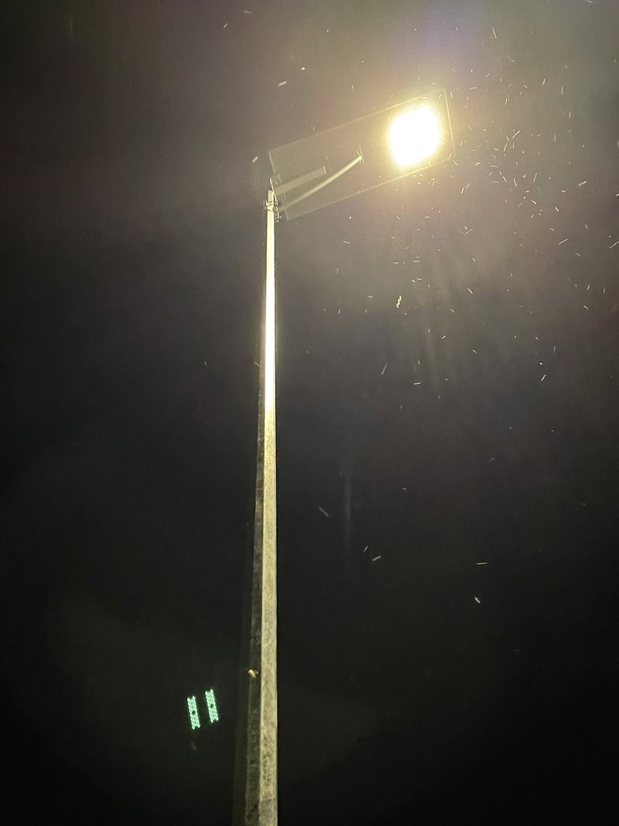 AnaSalmi8's tweet image. 💡💡💡Light &amp;amp; Lighting
Projek Rintis Pemasangan Lampu Jenis Solar LED untuk Program Lampu Jalan Kampung (LJK) - Kg Sg Tiang &amp;amp; Kg Sg Kejar, Perak
#khidmatnasihatteknikal
#pengujian
#lightingimpactassessment