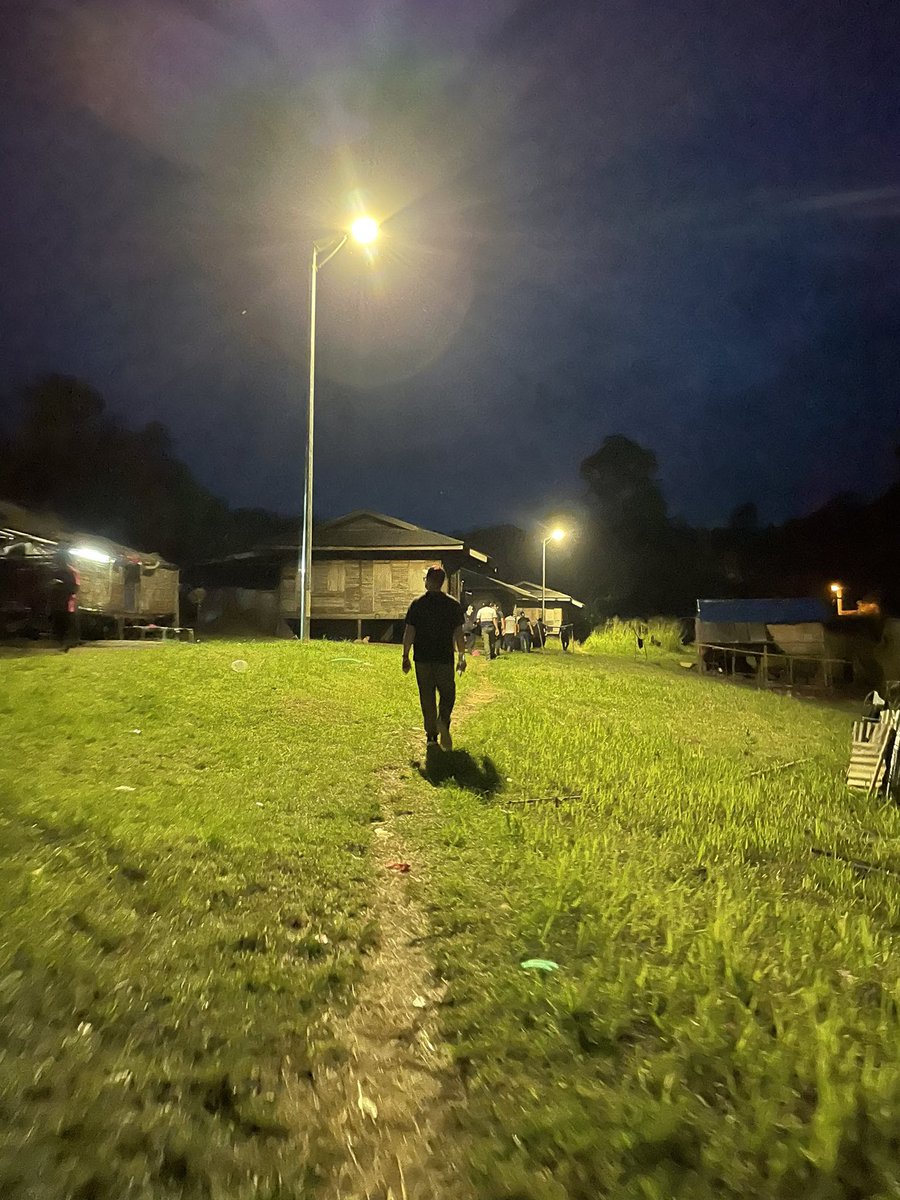 AnaSalmi8's tweet image. 💡💡💡Light &amp;amp; Lighting
Projek Rintis Pemasangan Lampu Jenis Solar LED untuk Program Lampu Jalan Kampung (LJK) - Kg Sg Tiang &amp;amp; Kg Sg Kejar, Perak
#khidmatnasihatteknikal
#pengujian
#lightingimpactassessment