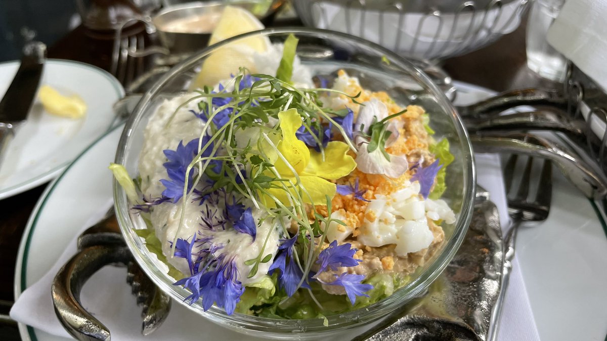 richardbagnold's tweet image. Lunch at The Ivy in Canary Wharf today - Oh dear, simply a hefty amount of things gone wrong (mainly in service) and detailed feedback given to say how it can be improved. #Trainingiskey