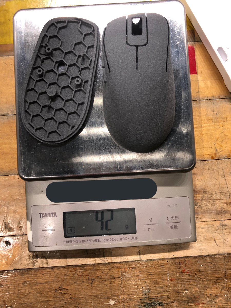 NitroFactory_JP's tweet photo. #CustomMadeMouse
The total weight of the shell alone in this prototype is 42g. Of course, this is just a prototype, and we can make it lighter from here. https://t.co/iy1CWNGkvv