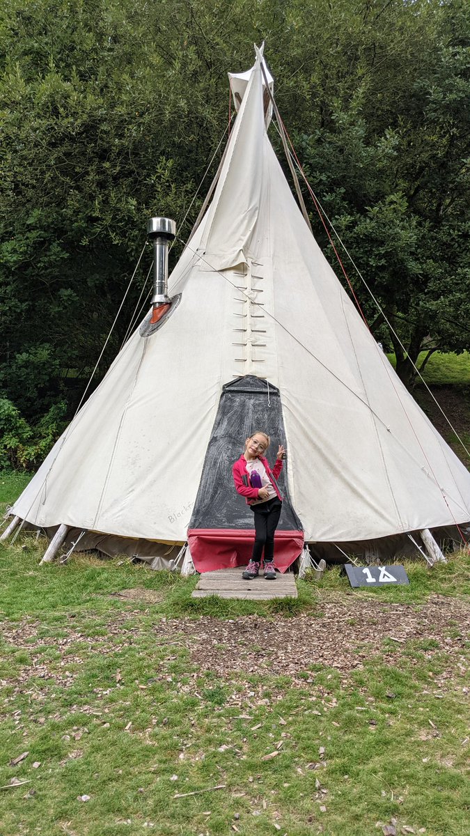 Another weekend and another brilliant stay in a @YHAOfficial in Grasmere. First time in a tipi this time. Lots of fun and that wood burner makes it toasty!! Jenny said she'll definitely stop in one again. https://t.co/IEnbaf8c8b