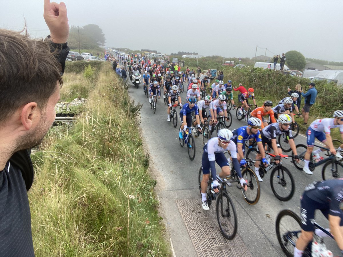 Dear <a href="/MarkCavendish/">Mark Cavendish</a> - got a lovely photo of us together on holiday… #TourOfBritain