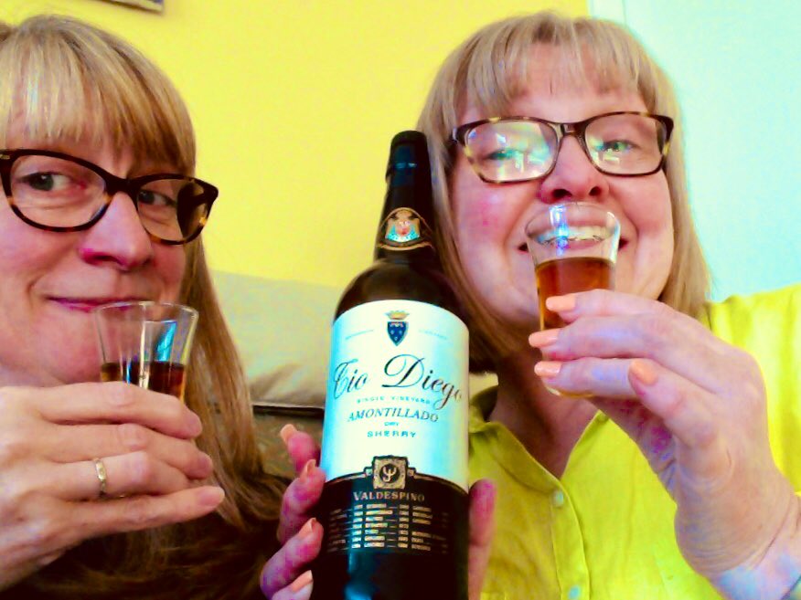 jcfcforever's tweet photo. Nothing like a wee toast-ette with @Fortnums Amontillado following a fabulous book launch event @ofsCarlisle Here’s to the late great Nick Pemberton and #EatThePeach A Collection of Poems by Nick Pemberton. 🍑 Bravo @CaraFea - it was a triumph!! 🍑 https://t.co/5JSf0M67bi