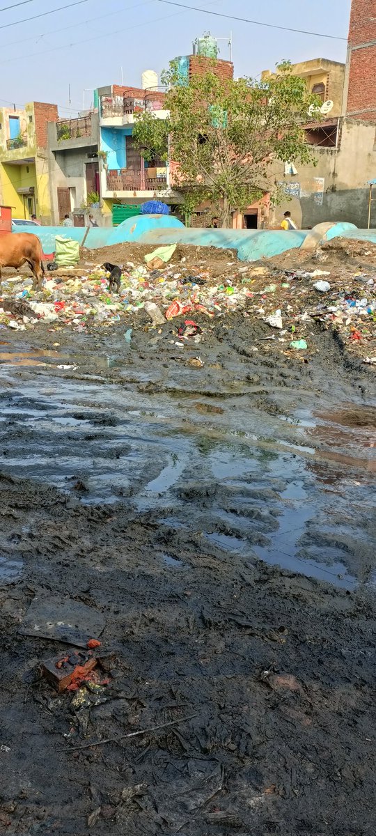 Nitin90y's tweet photo. हमारा उत्तर प्रदेश लोनी बॉर्डर गाजियाबाद कावड़ यात्रा मुख्य मार्ग यहां के नेता सोए हुए हैं यहा राम राज हैं कोई परेशानी नहीं है किसी को सब राम भरोसे है @nkgurjar4bjp @manojdhama4 @RanjitaDhama @myogiadityanath @kpmaurya1 @ArvindKejriwal @aajtak @ndtvindia @ABPNews @BBCWorld https://t.co/6x7UCrzhUy