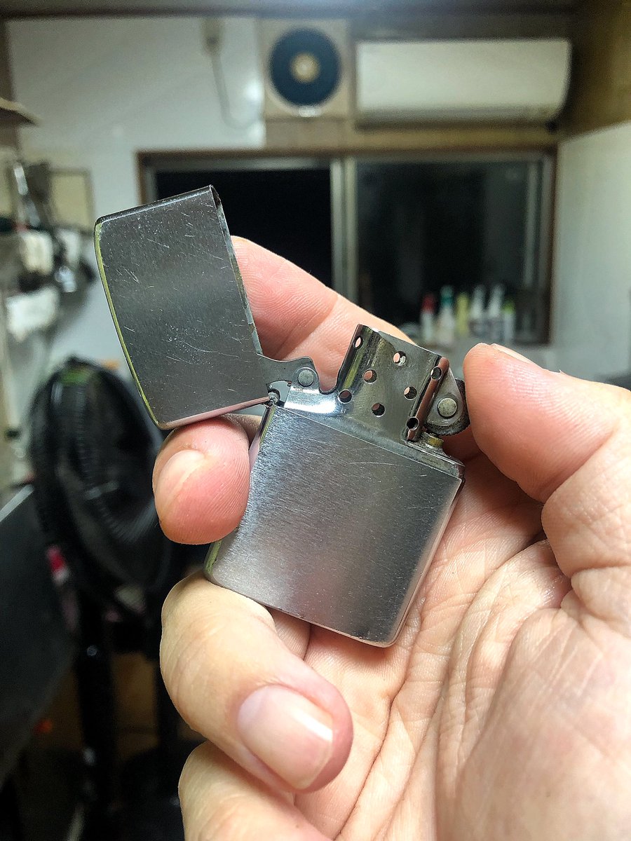 ジッポライターってどこで売ってる どこで買える ともに思い出を刻める 粋ジッポライターの売ってる場所や買える場所はここ どこでカエル