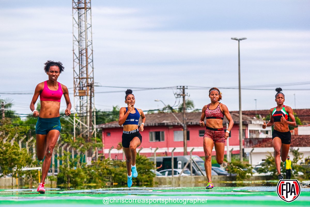 atlpaulista's tweet photo. Prefere correr no sol ou em dia nublado??? Rua ou Pista???
Escreve ai!!! 👇👇👇
Esse dia na Praia Grande a pista estava fervendo! 🌞🔥
Sabe o @ das atletas, escreve também!
#umsolpracadaum
#fervendo
#superacao https://t.co/yU7ahnVka3