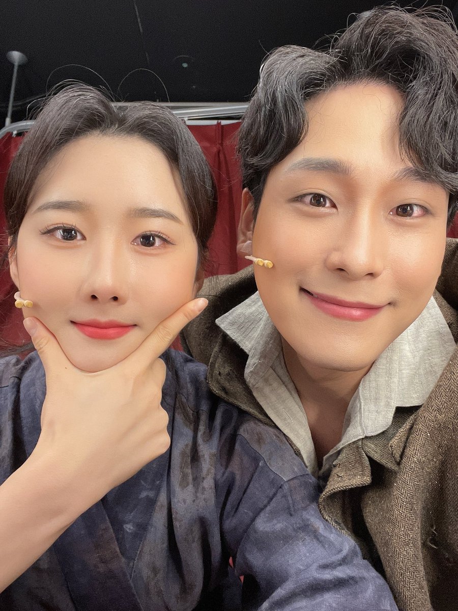 내 눈물 포인트 최졔 
여름같이 싱그러웠던 사람
이제 안녕