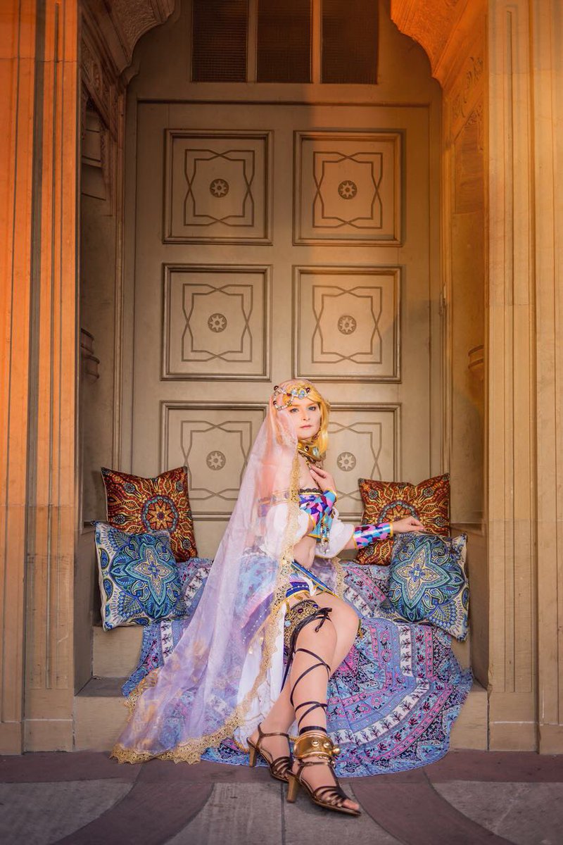 apfelauto's tweet image. Puh, war ganz schön aufgeregt bei unserem #Conline21 Vortrag ^^ 
Vielen dank an @3amcosplay und @Rmnrai und natürlich die @Connichi für die Möglichkeit die DCM zu zeigen :3
PS - endlich wieder Cosplay 😄

📸 by @bluepotionphoto