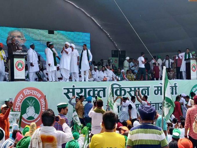 DainikBhaskar's tweet photo. मुजफ्फरनगर में किसान महापंचायत: राकेश टिकैत बोले- यहां अल्लाह हू अकबर और हर-हर महादेव के नारे लगते रहेंगे; योगेंद्र यादव ने बताए- योगी सरकार के 5 पाप
https://t.co/2GFVgj198W 
#KisanAndolan @_YogendraYadav @RakeshTikaitBKU https://t.co/7ufyLDBBmS