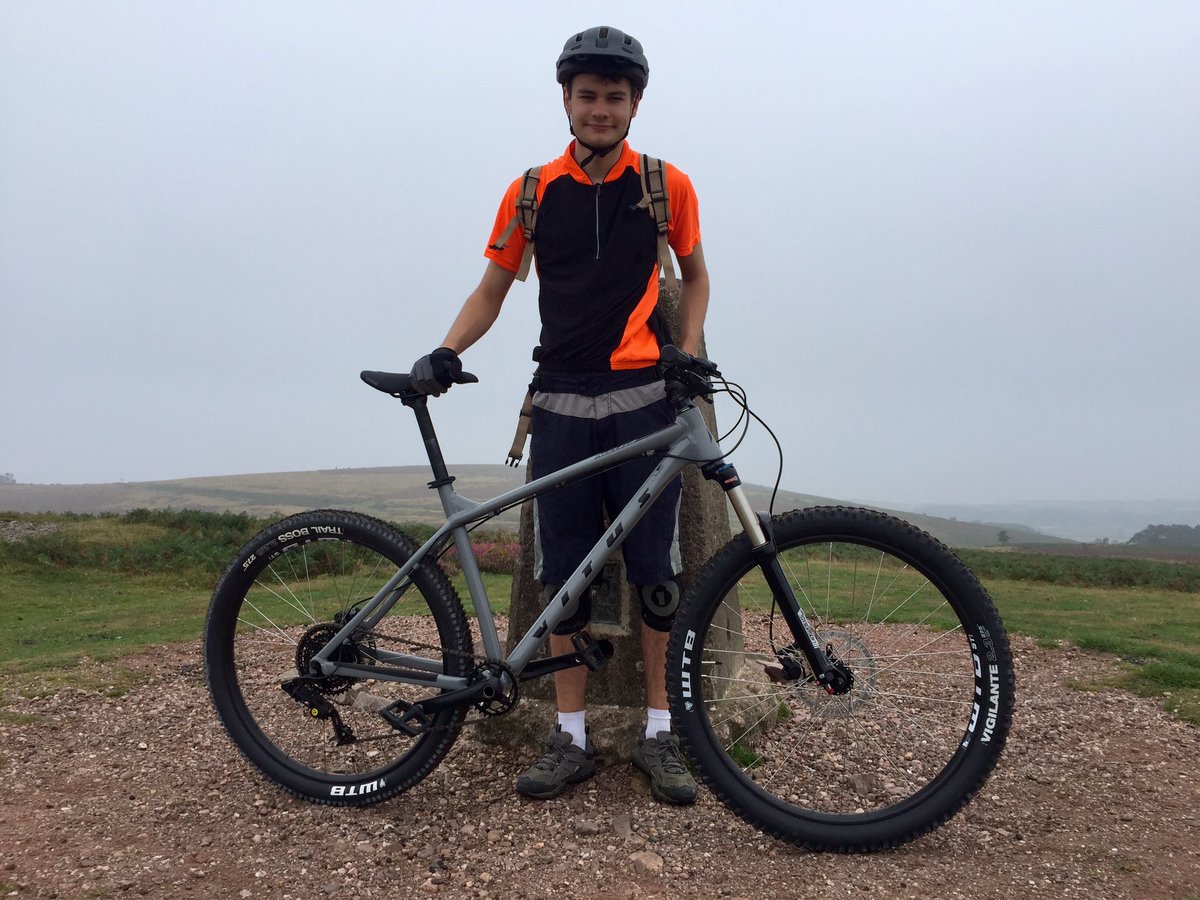 My son’s first MTB ride on @Quantockhills this morning on his brand new @VitusBikes Nucleus. Very happy with this well-specced hardtail bike. Looking forward to putting many more miles under the tyres together 😎