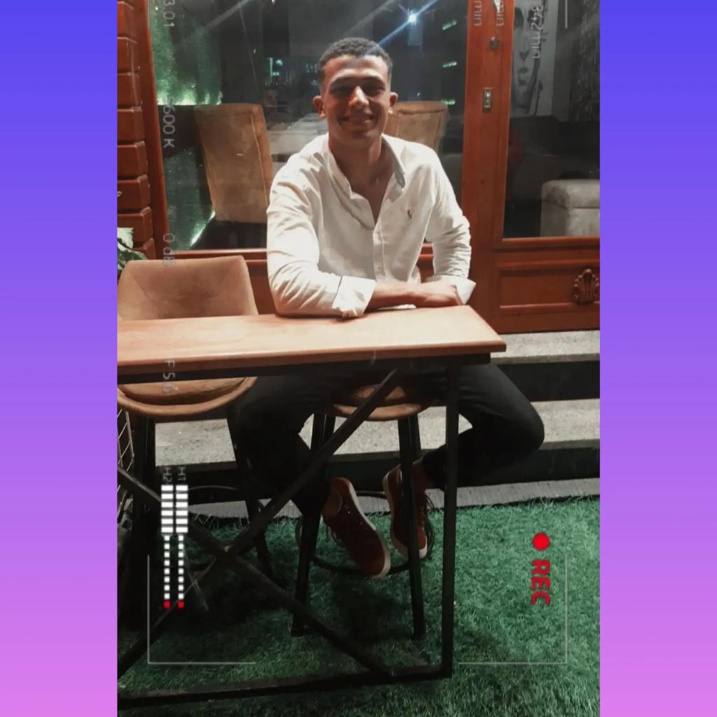 دخل اخطف قلبكوا😂😂😂🥰