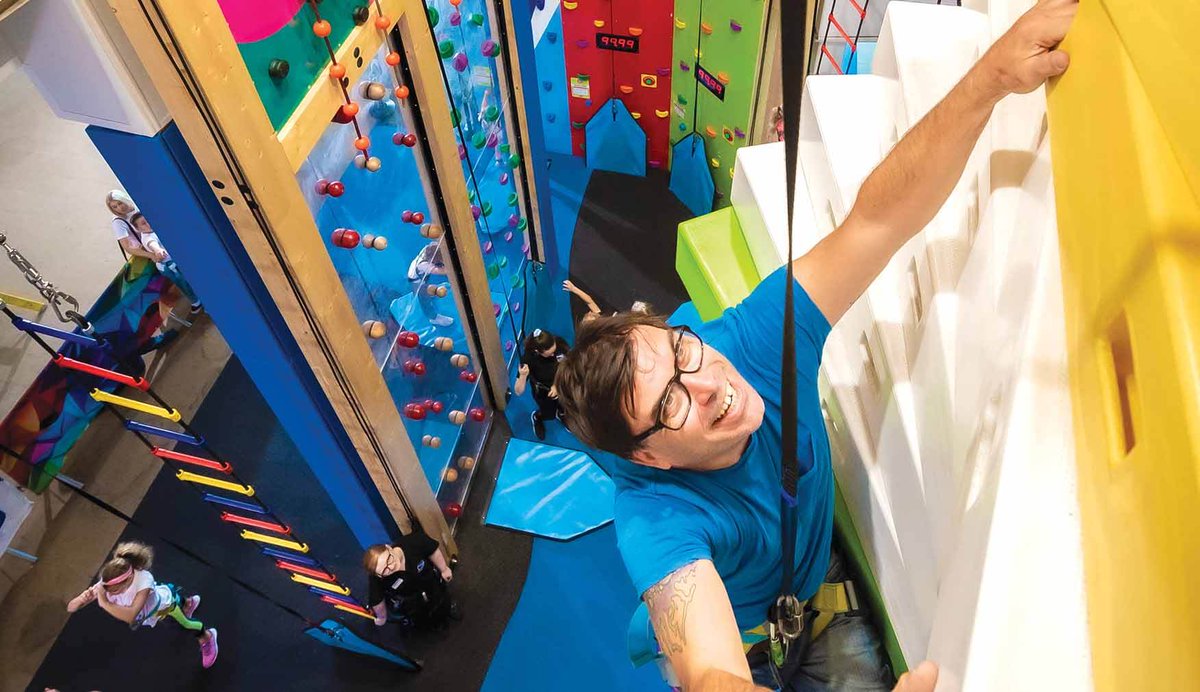 Who loves to hang out at SnowDome? 🙋🙋 Join us for some family climbing fun this weekend! 🧗😝

SnowDome Climb 👉 hubs.la/H0Wtvzf0