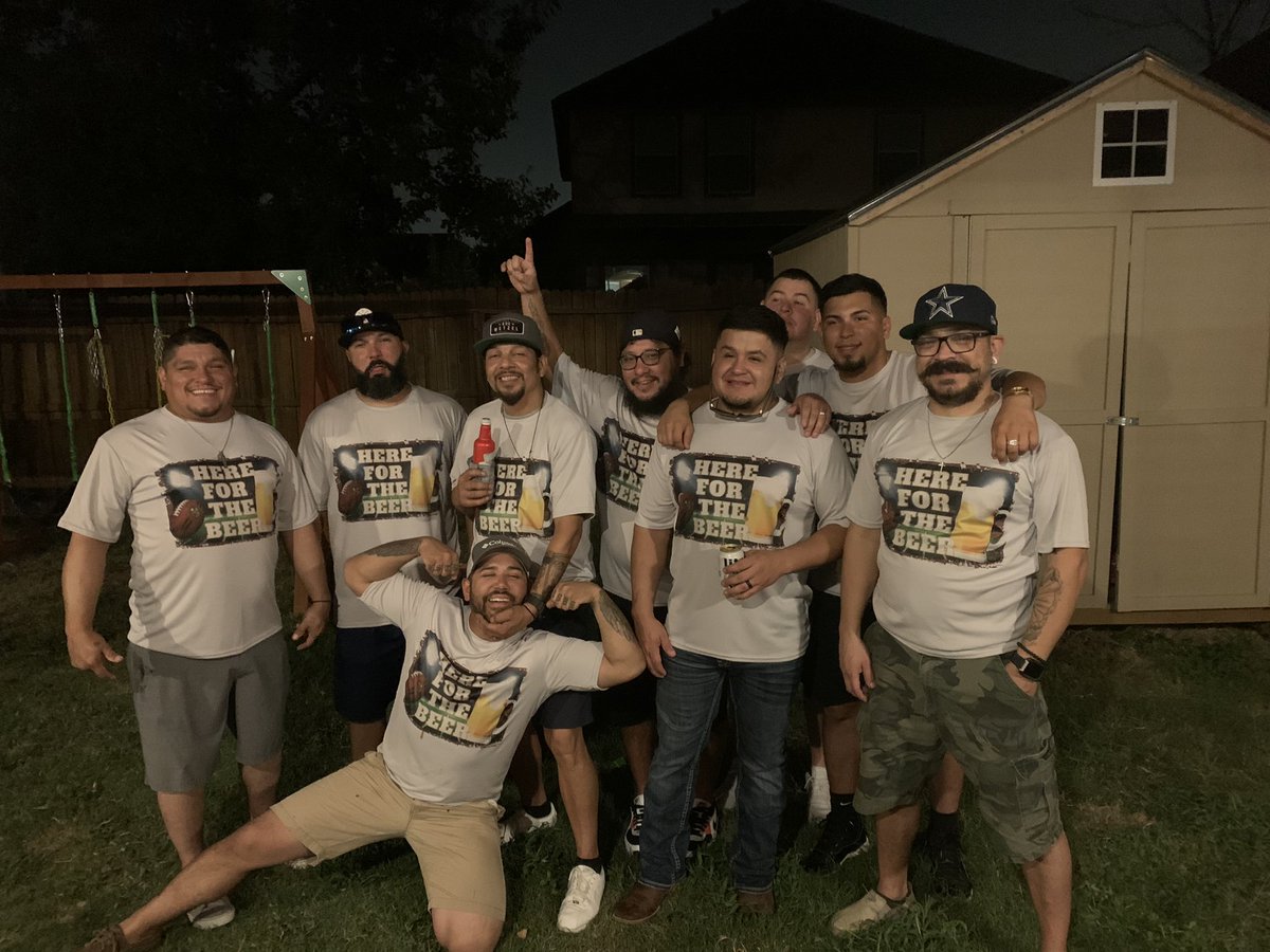 Mandos_Mundo's tweet photo. We just don’t know how to act right. #FantasyDraftDay #HereForTheBeer https://t.co/pt3AphEuz1