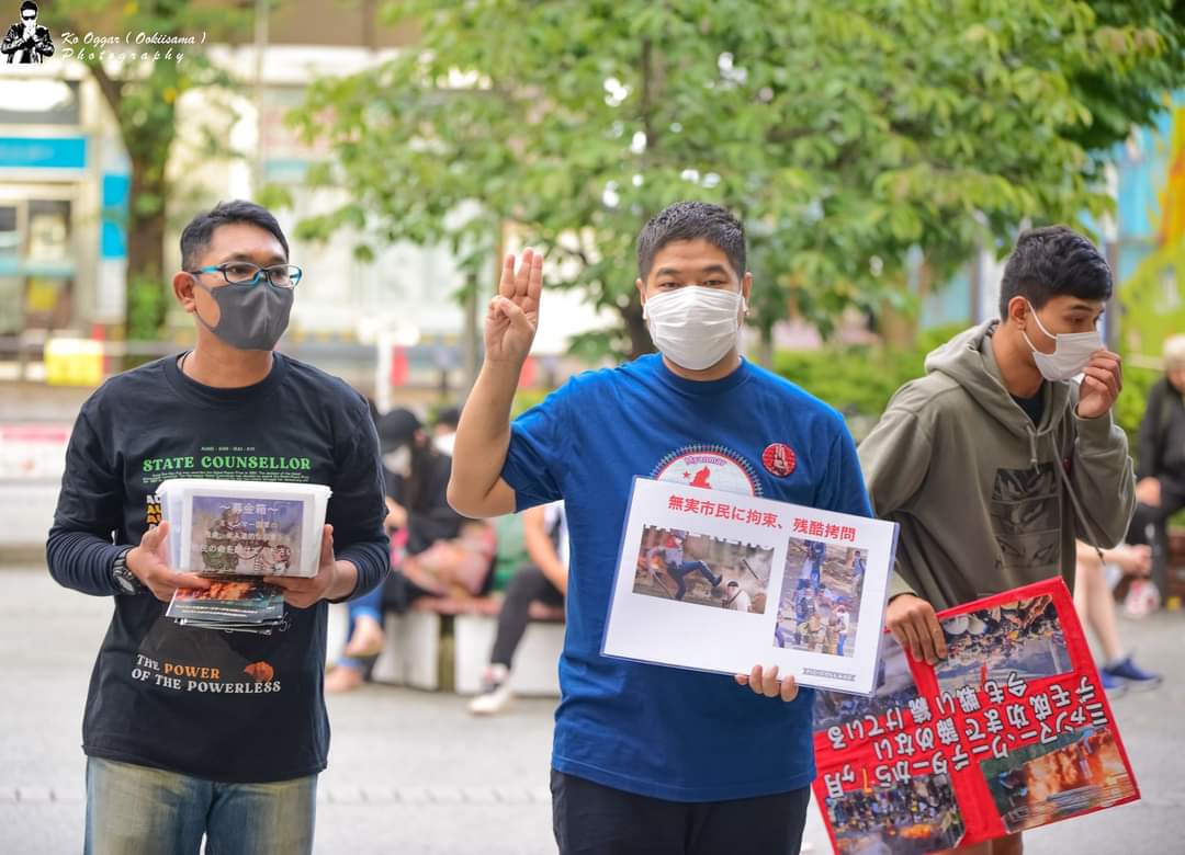 LeeDam_3's tweet photo. Burmese ppl in #Japan collected donations at Nagono Station in #Tokyo to donate to the needy areas of Myanmar. During the weekly holidays, Burmese in Japan donate as much as they can to various organizations for Myanmar.
LEGITIMACY FOR NUG

#Sep5Coup
#WhatsHappeningInMyanmar https://t.co/zughzo2KFe
