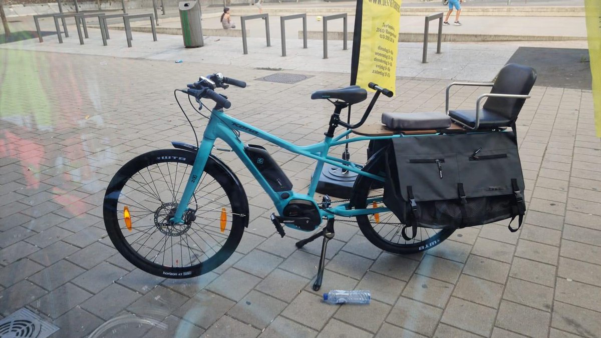 KatVanMul's tweet image. Deze fiets werd vandaag (5/9) gestolen in @AntwerpenCS. Graag mee uitkijken en zoveel mogelijk RT’en! 🙏🏻