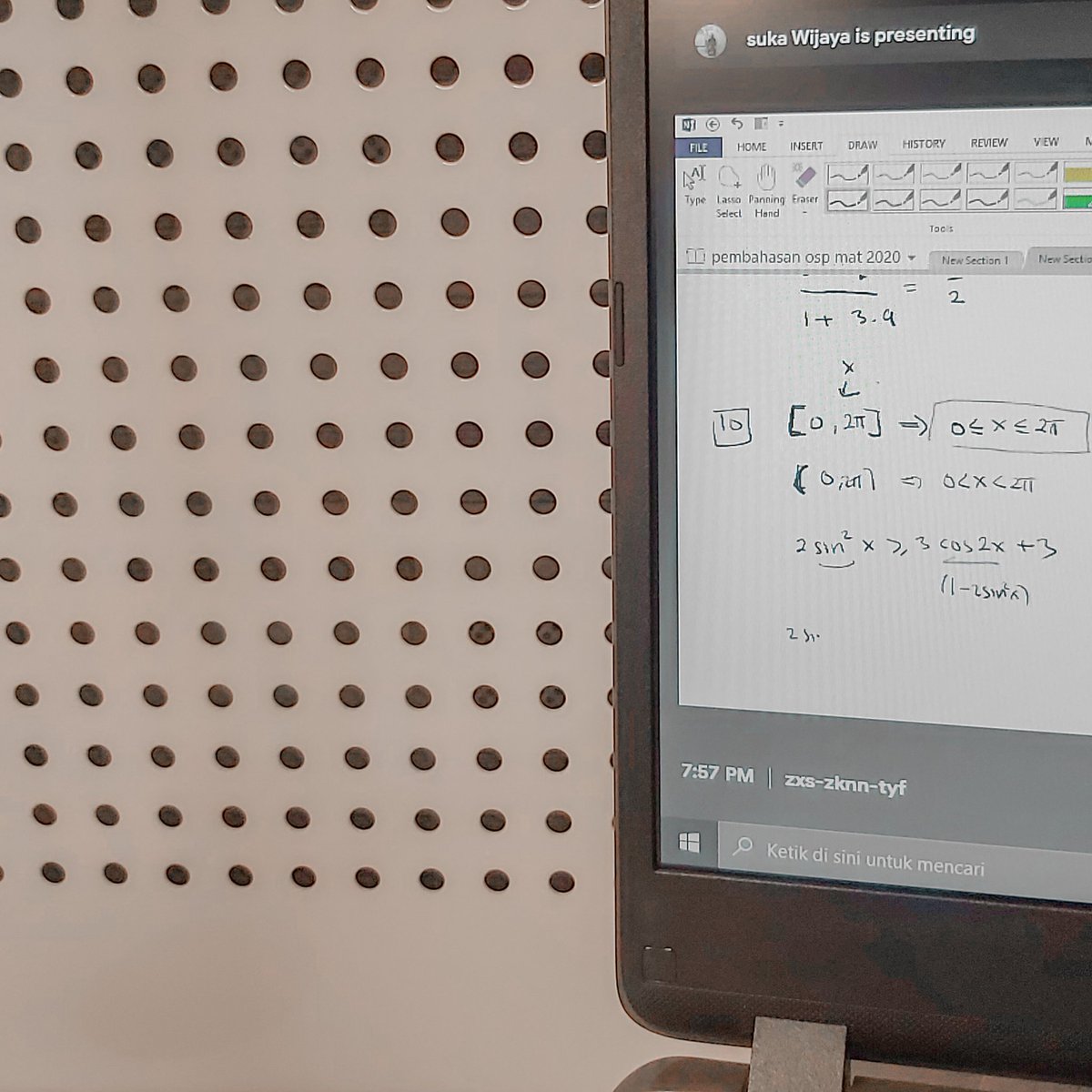 Hari ini nugas + latsol matmin ♡!