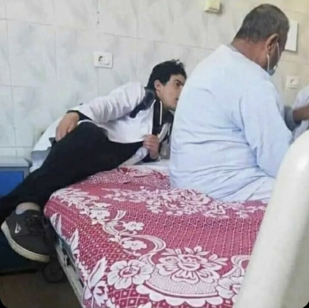 لاتجلس تسولف مع المريض خذ هيستوري وارجع للعمليات

انا : اي وبكم بعت الارض اخر شي