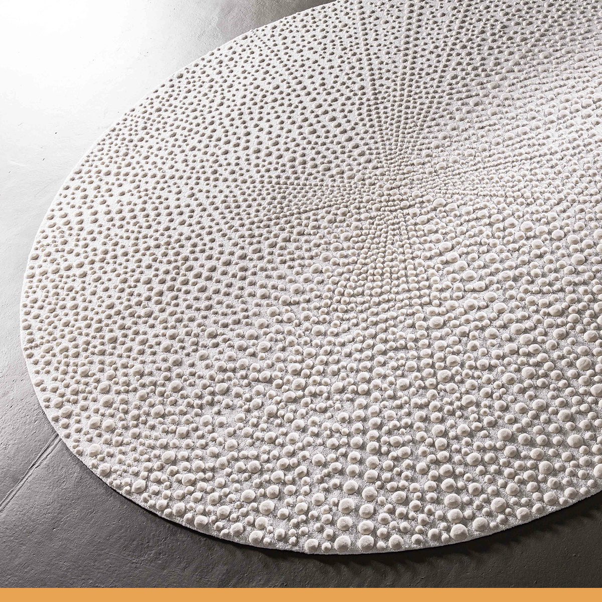 The incredible hand-sculpted detail of @floortoheaven’s ‘Sea Urchin’ rug. 

#michaelaschleypen #handmade #luxury #texture #rugdesign #handsculpted #sculpteddesign #sculptedrug #rugdesign #urchinrug #sculpturaldesign #rugmaking #carpet #carpetdesign #luxuryrugs