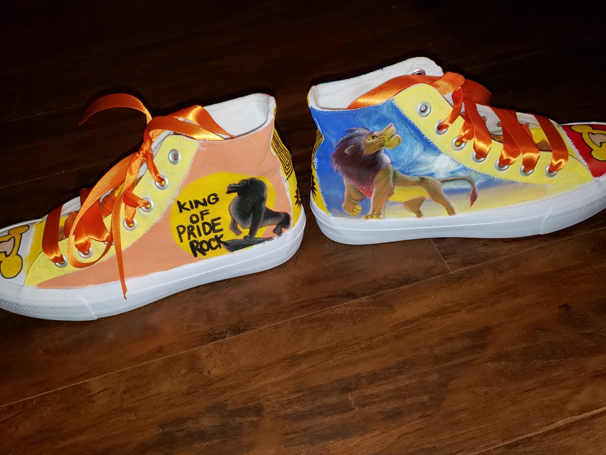marcellabrittl's tweet photo. All finished!
@disneylionking inspired sneakers! ๐๐ฆ๐
@eltonofficial @disneyplus @Disney @DisneyMovies @rocketentertain @Talkart #lionking #disneyslionking #EltonJohn #fanart #talkart #talkartpodcast #QuarARTine #lockdown2021 https://t.co/v3Jt7iWW3i