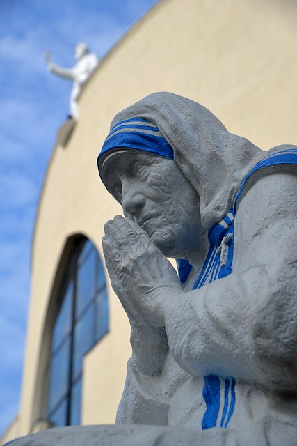 Feast of Mother Teresa of Calcutta: September 5th

'Spread love everywhere you go. Let no one ever come to you without leaving happier.'
-
#feast #feastday #stteresaofcalcutta #motherteresa #love #spread #happy #happier #kind #peace #saint #saints #quote #quotes #catholic