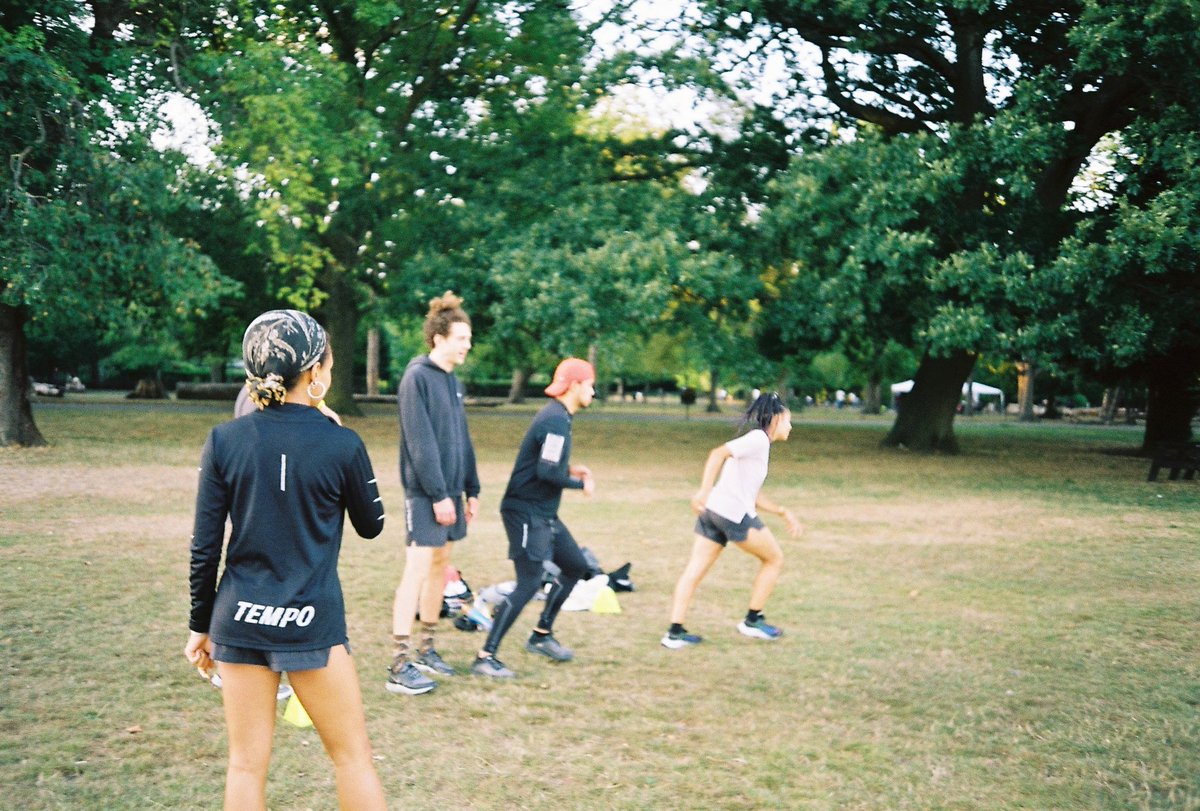 MARTHAradio's tweet image. are you 16-21 years old + based near HACKNEY ? come to our run/dj sessions: a gentle 3k run + 90 min hands on DJ workshop @ the @nikelondon Hackney store (FREE!) pls share to someone who might like! nike.com/experiences/de… #djlessons #learntodj #running #hackney