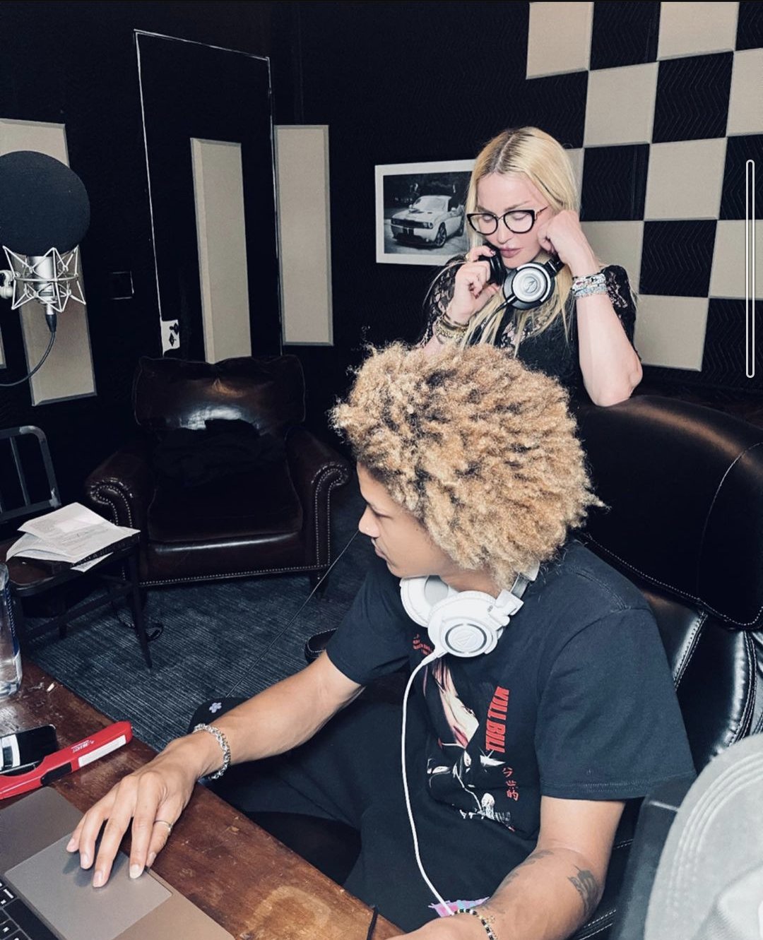 E-hupPfWYAUuGjD?format=jpg&name=large