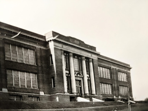 The front exterior of POW has changed very little over the last century as seen here circa 1930s. It has become a well recognized landmark in our city!#ProudPOW #KPRisAwesome #kprdsb #ptbocanada #100yearsPOW