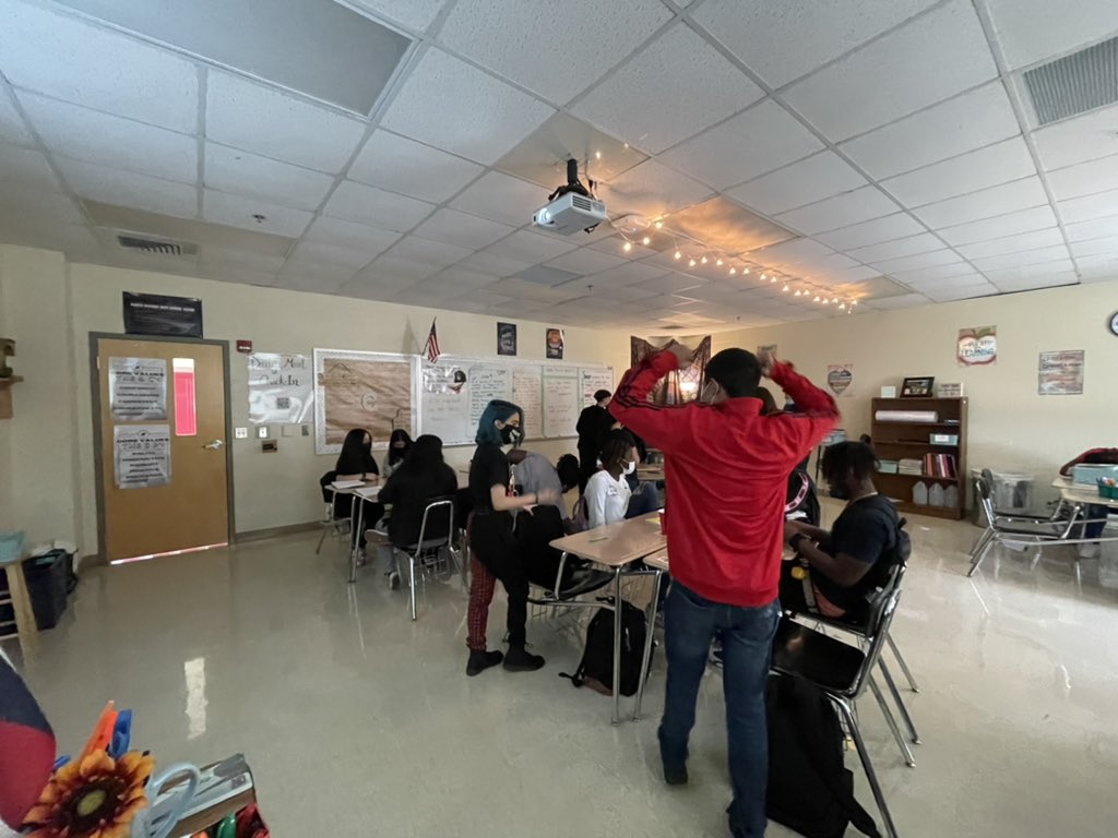 erincolleng's tweet image. POSITIVE PINGS 🏓📢👏🏼 #100percentengagement #teamwork #learningisLOUD