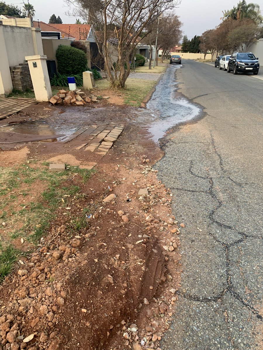 HSHjosh's tweet photo. @JHBWater burst pipe outside 65 Tanced Road. Second one in a week. Last time took 4 (FOUR) days to fix!!! https://t.co/rj0hA0Yr4b